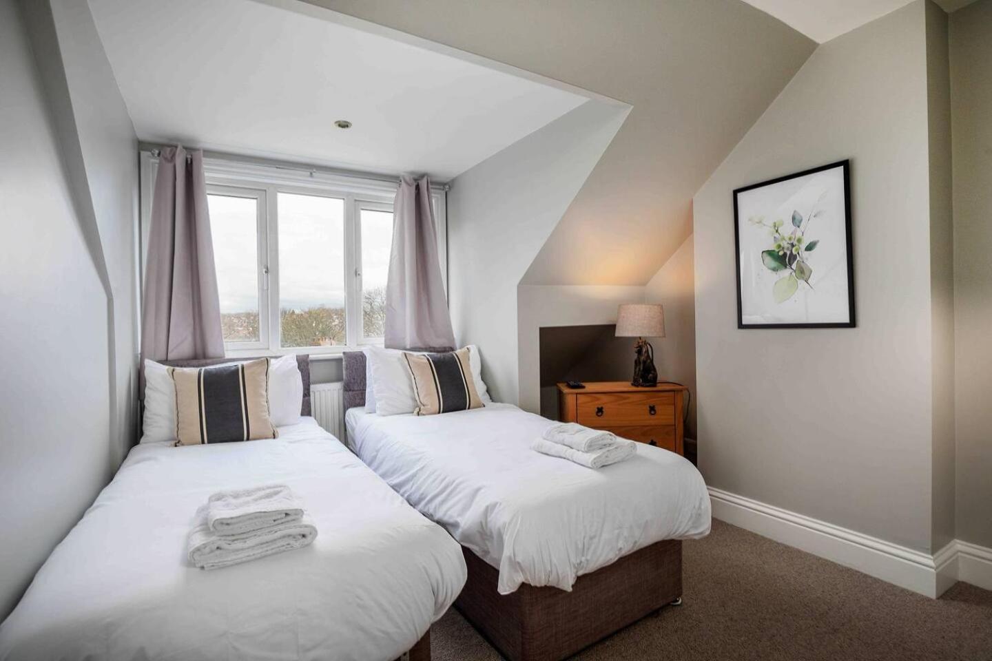 Stylish & Spacious 3 Bed Apartment With Parking Sheffield Exterior foto