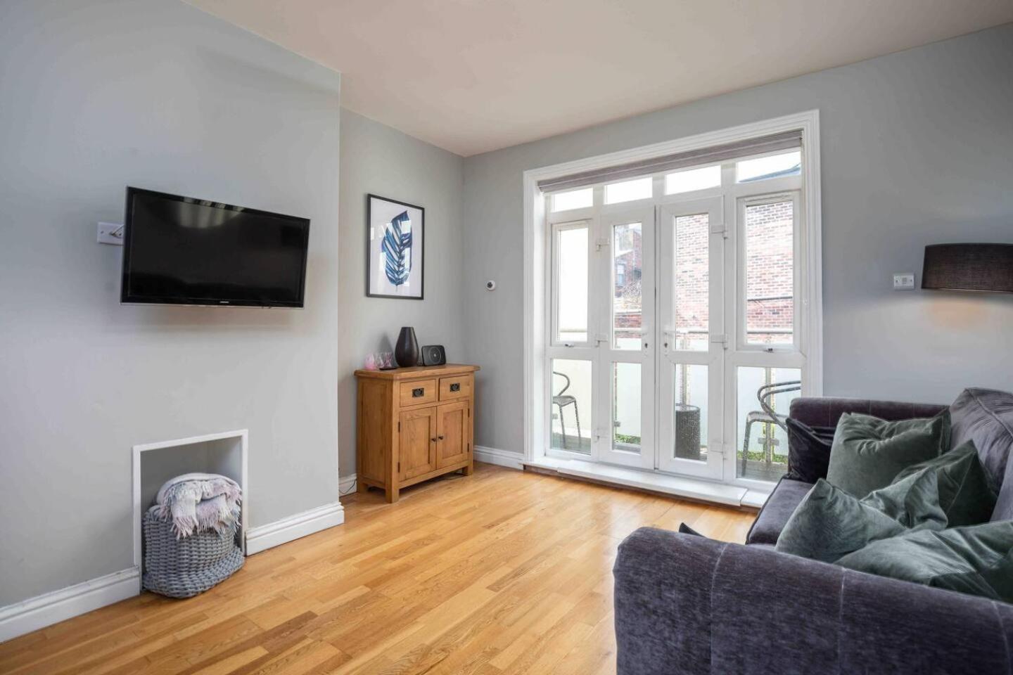 Stylish & Spacious 3 Bed Apartment With Parking Sheffield Exterior foto