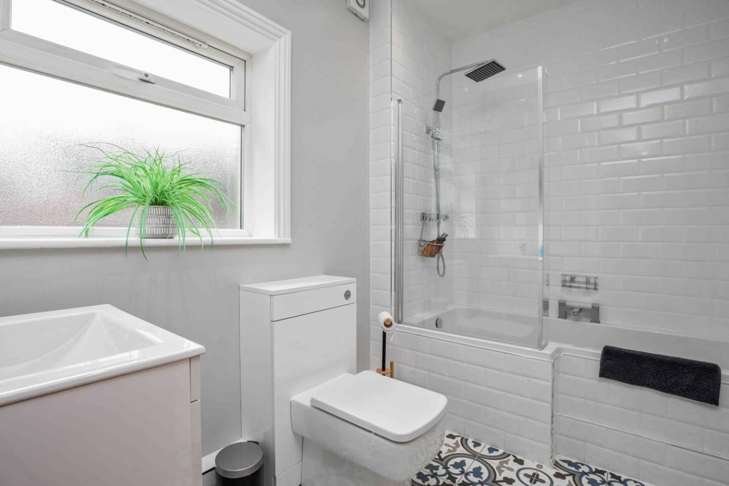 Stylish & Spacious 3 Bed Apartment With Parking Sheffield Exterior foto