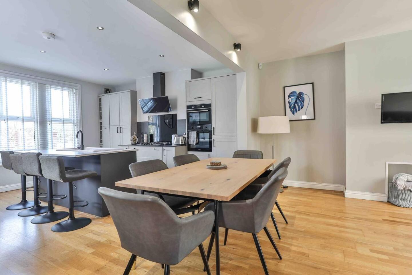 Stylish & Spacious 3 Bed Apartment With Parking Sheffield Exterior foto