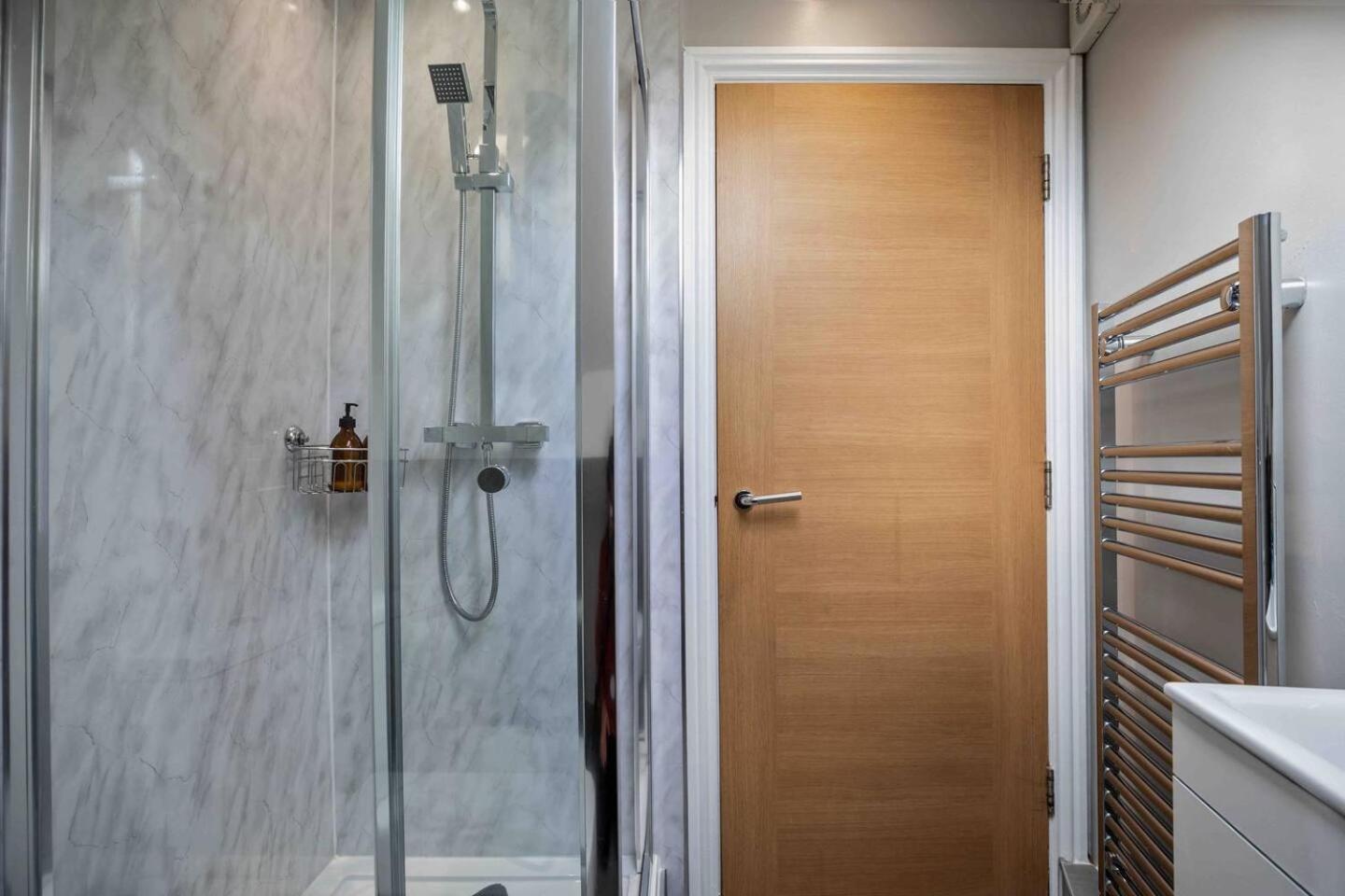 Stylish & Spacious 3 Bed Apartment With Parking Sheffield Exterior foto