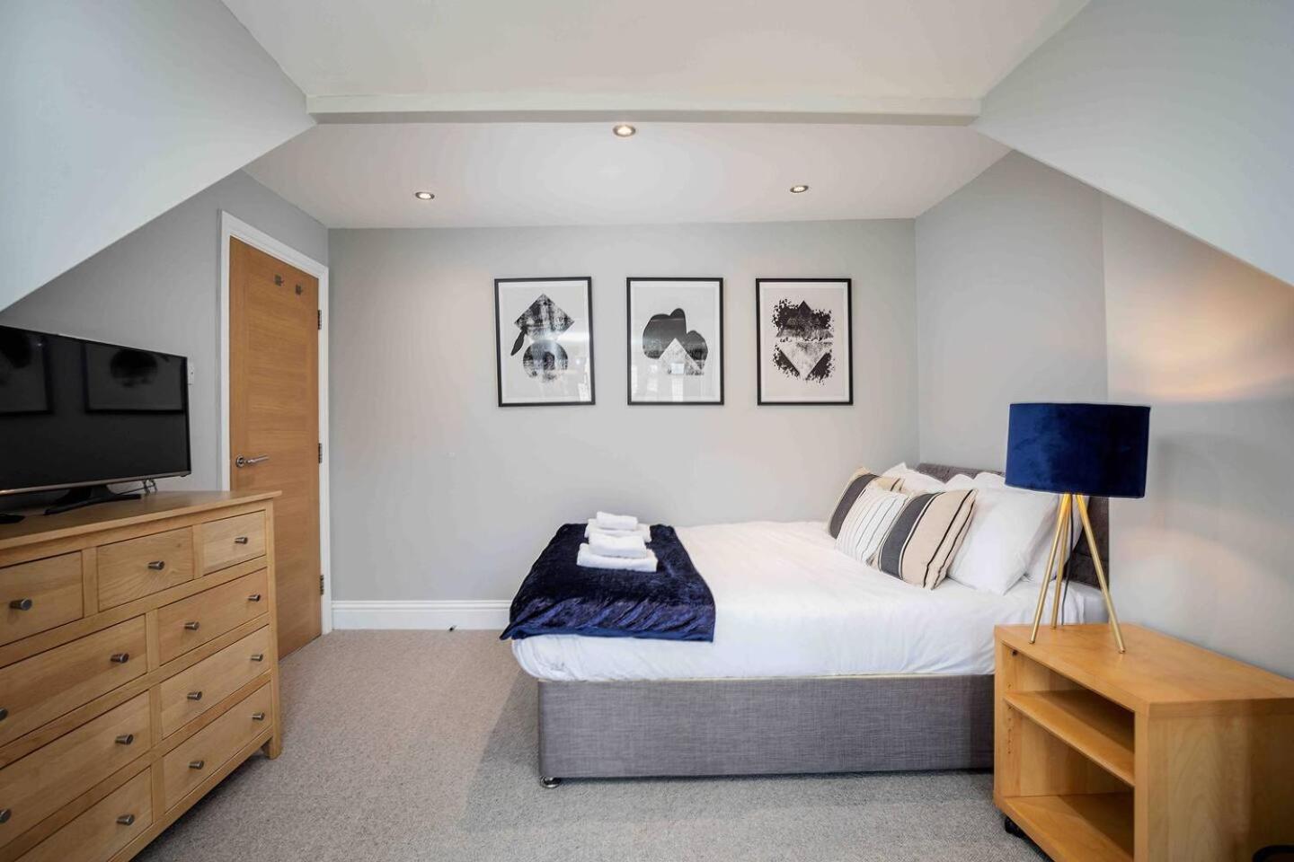 Stylish & Spacious 3 Bed Apartment With Parking Sheffield Exterior foto